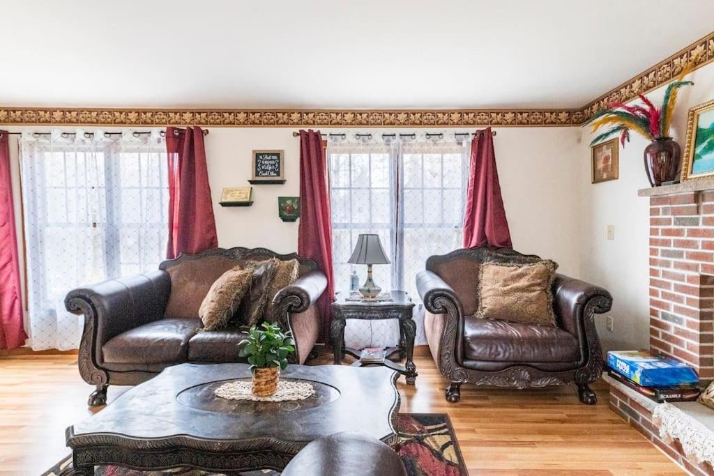Cheerful Pocono Home Away From Home Albrightsville Eksteriør billede