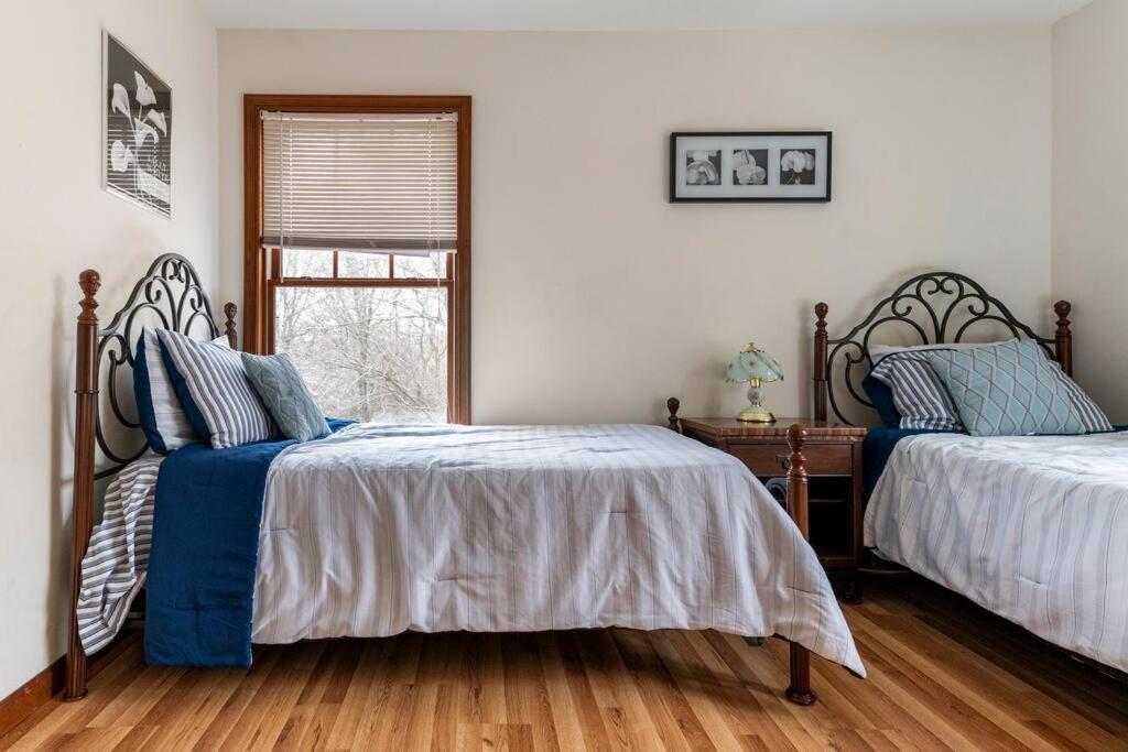 Cheerful Pocono Home Away From Home Albrightsville Eksteriør billede